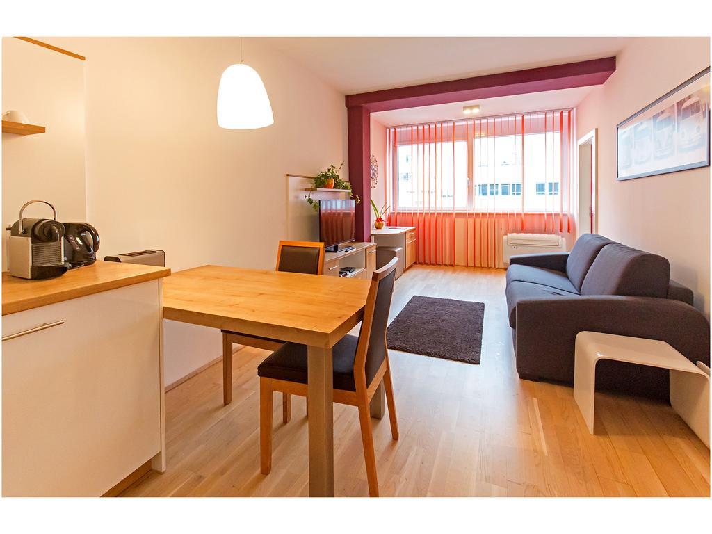 Servus Vienna Karlsplatz Екстериор снимка