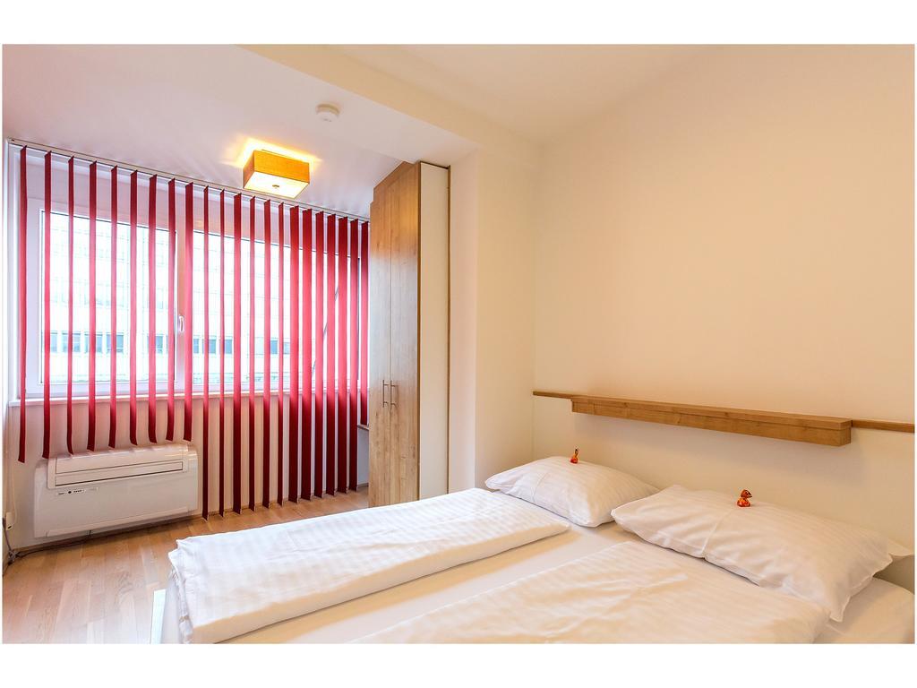 Servus Vienna Karlsplatz Екстериор снимка
