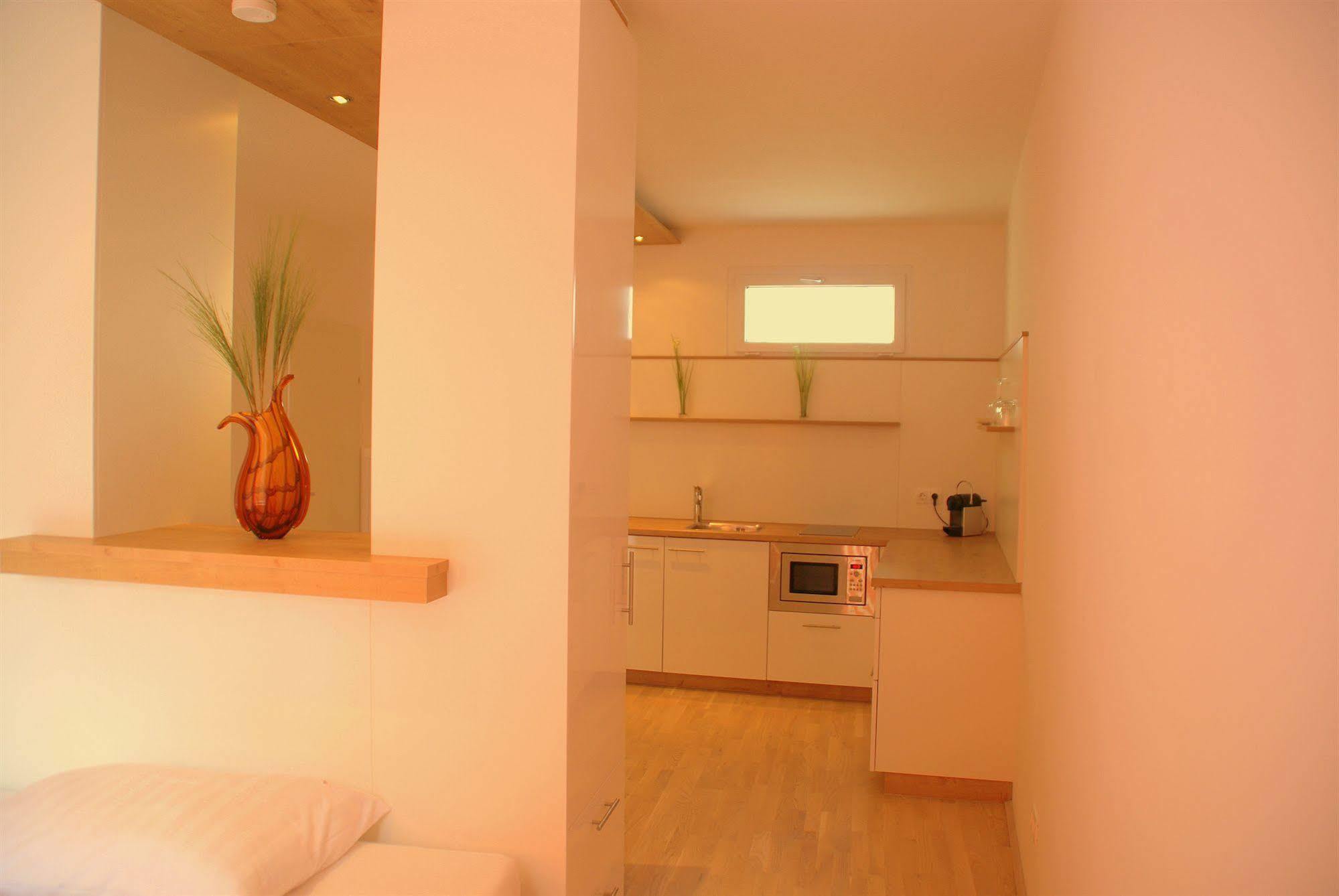 Servus Vienna Karlsplatz Екстериор снимка