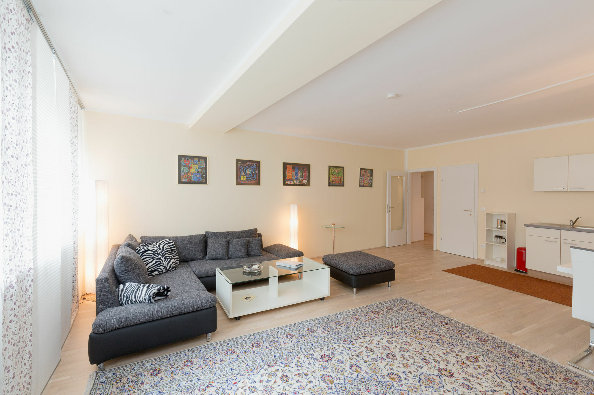 Servus Vienna Karlsplatz Екстериор снимка